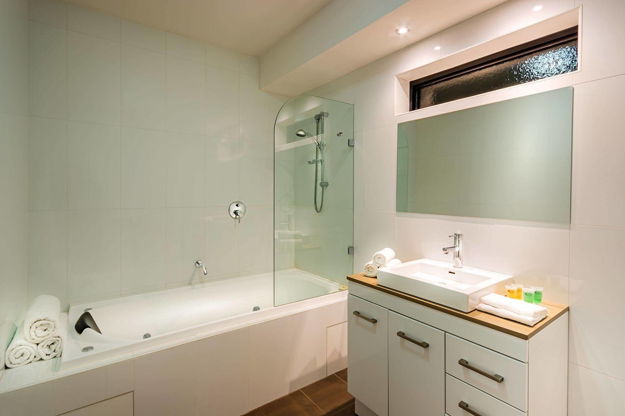 Crest On Barkly Serviced Apartments Melbourne Exterior photo